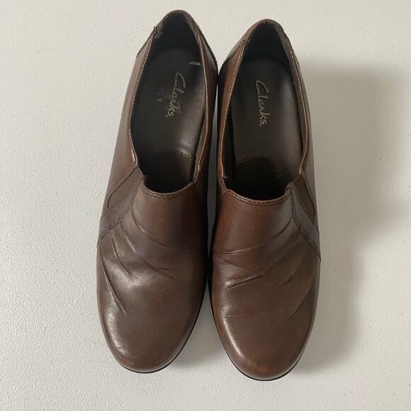 Clarks Sz 8.5 W Partridge Brown Leather Slip On Loafer Heeled Boots Comfort Clog - Picture 7 of 14